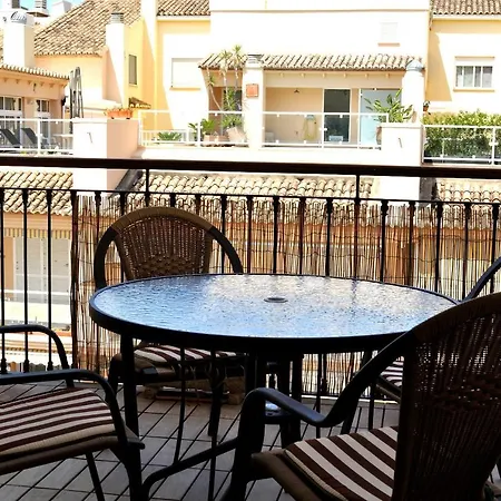 Apartmán El Forti, 2 Dormitorios, Centro, By Bookindenia *